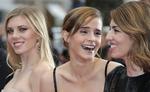 Instruktør Sofia Coppola (th) i selskab med Claire Julien og Emma Watson, der har to af hovedrollerne i 'The Bling Ring'. 