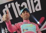 førertrøje. Italieneren Vincenzo Nibali kørte stærkt på den sidste stigning på dagens etape, hvor han satte forhåndsfavoritterne på plads. 