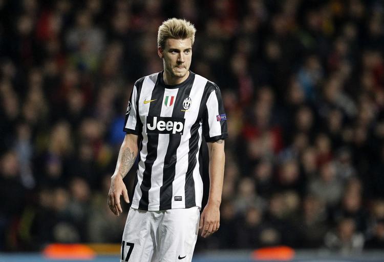 Ude. Juventus-træner Antonio Conte har valgt at satse på angriberne Fabio Quagliarella og Sebastian Giovinco. 