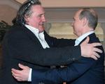 Ros. Putin forsøger at bringe bare en lille snert af værdighed tilbage til det russiske folk, siger Gérard Dépardieu. 