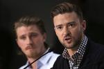 Justin Timberlake med Garrett Hedlund  i baggrunden til pressemødet på Coen-brødrenes nye film. Filmen fortæller historien om en ung singer-songwriter på folkscenen i New York i 1960'erne. 