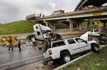 Tornadoer hærger den amerikanske delstat Oklahoma. Huse er jævnet med jorden, og tusinder har været uden strøm. 