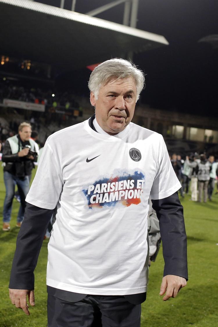 Udlængsel. Carlo Ancelotti vil gerne afløse José Mourinho i Real Madrid, men meldingen om at PSG-ejerne vil blokere skiftet, tyder på at franskmændene er på udkig efter en klækkelig økonomisk kompensation fra Madrid-klubben: Ancelotti har nemlig kontrakt i endnu en sæson. 