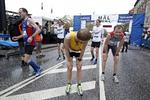 Vindere. Regnen gjorde det til en kold fornøjelse at løbe Copenhagen Marathon i går. Ikke alle nåede som disse løbere helt i mål. 