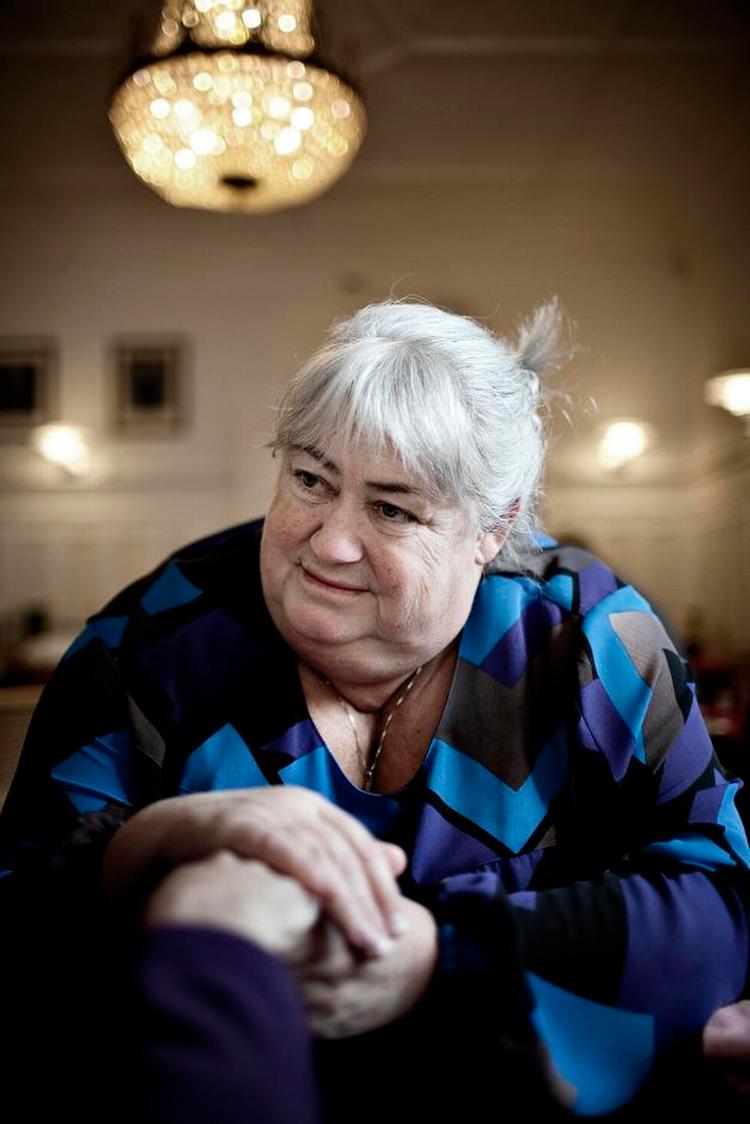 Omsorg. Thyra Frank insisterer på varme og tid til nærkontakt i sit arbejde. 