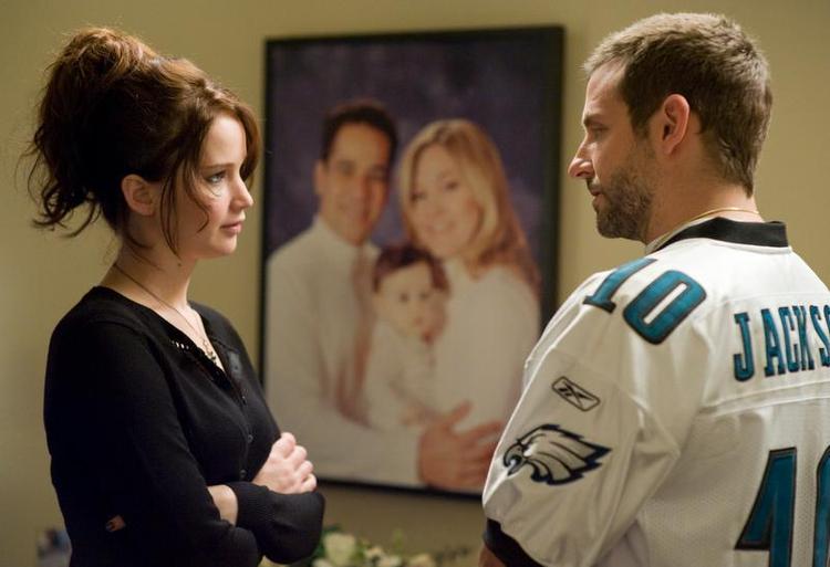 Duo. Jennifer Lawrence understreger sin status som et af Hollywoods helt store navne, mens Bradley Cooper fortsætter med at bevise sine evner som mere en flot fyr. 