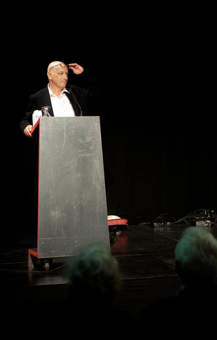 Prismodtageren. Ron Pundak på talerstolen i går. 