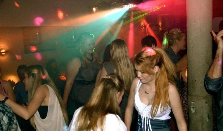 Festbar. Bølgerne går højt på Billy Booze, og det kommer de formentlig også til at gøre, når der er debatmøde om nattelivet i Indre By. 