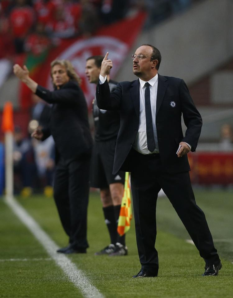 succes. Rafael Benitez (th) på sidelinjen under Europa League-finalen, hvor han førte Chelsea til sejr mod Benfica. 