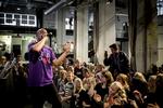 Børnejournalister. Skoleelever vinder mediekonkurrence med børnearbejde som tema. Wafande spiller til prisoverrækkelsen. 