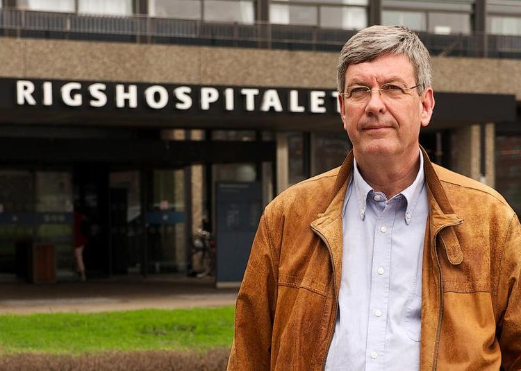 professor. Stillingen som leder af Rigshospitalets afdeling for nyresygdomme har Bo Feldt-Rasmussen bestridt i snart 20 år, og siden 2009 har han desuden været klinisk professor på Københavns Universitet. 