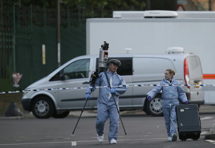 Angreb. Drab i London foran kaserne er sandsynligvis terror, siger myndigheder. 