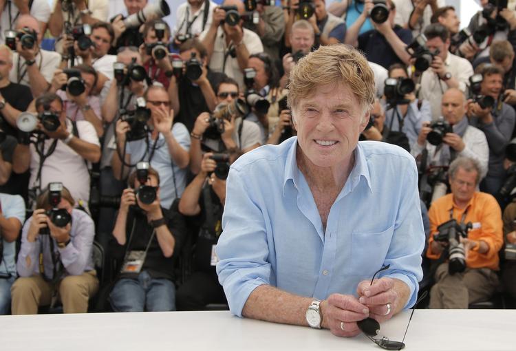 76-årige Robert Redford spiller hovedrollen i 'All is Lost', der  handler om Redfords karakter, der uhjælpeligt er drevet til havs. Filmen er blevet beskrevet som en en slags 'Life of Pi', bare uden tigeren, men Redford bliver hyldet for filmen - og hele karrieren - i filmbladene i Cannes. 