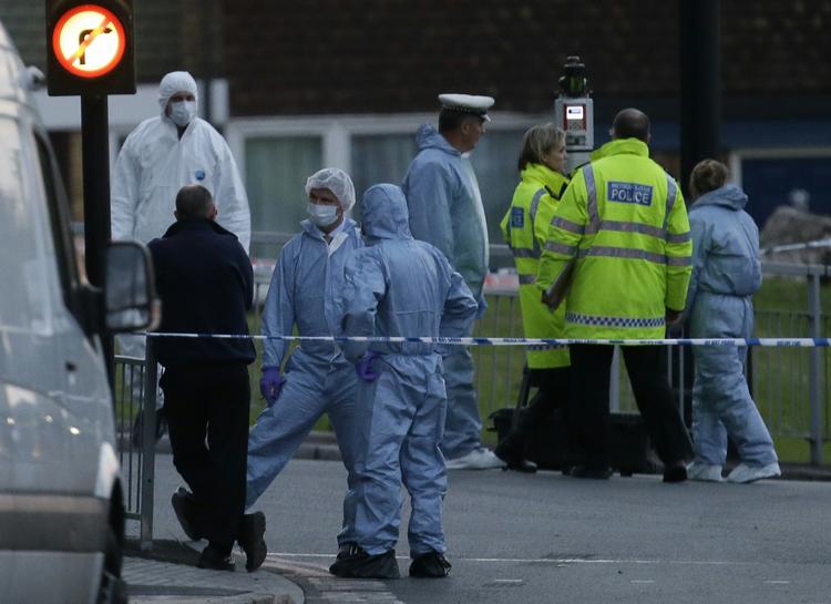 Myndighederne i London er nu ved at efterforske om drab på soldat i går, var et terrorangreb. 