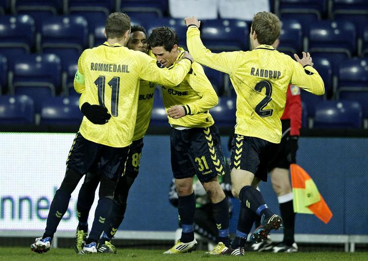 Skiftedag. Anders Randrup (th) skal finde en ny klub. Backen, der har spillet 49 kampe på diverse landshold - bl.a. en på A-landsholdet, nåede to scoringer i 161 kampe for Brøndby. 