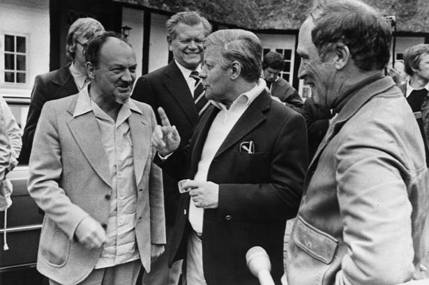Anker Jørgensen med den vesttyske kansler Helmuth Schmidt og Canadas premierminister Gary Trudeau på Fyn i 1978. 