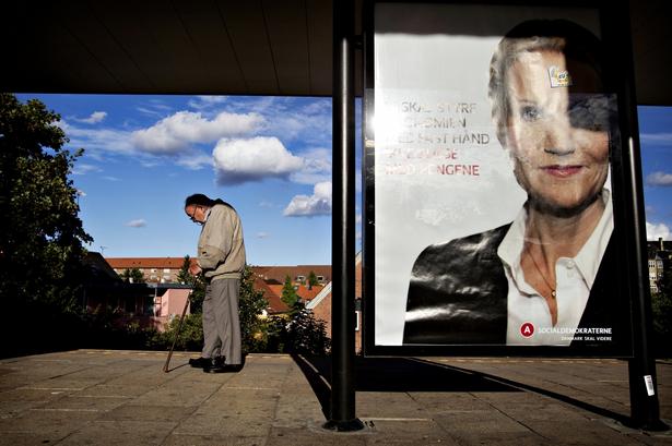 Anker Jørgensen på Langgade Station under valgkampen i 2011. 