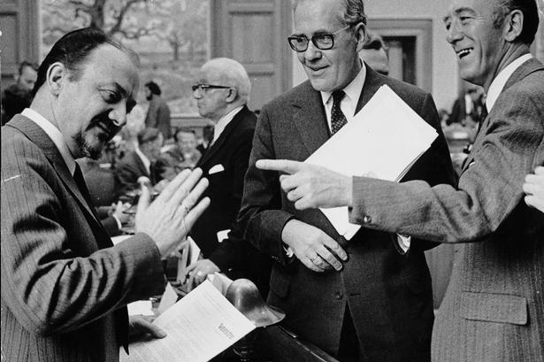 Anker Jørgensen , Poul Hartling og Hilmar Baunsgaard før åbningsdebatten i Folketinget, 1972 