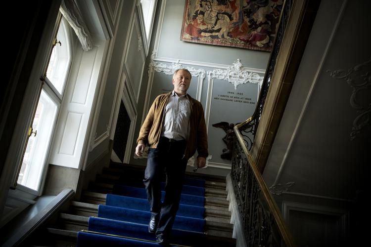 Konflikt. De praktiserende læger begynder at indsamle ydernumre, så de kan aflevere dem til efteråret, hvis regeringen fastholder lovindgreb. 