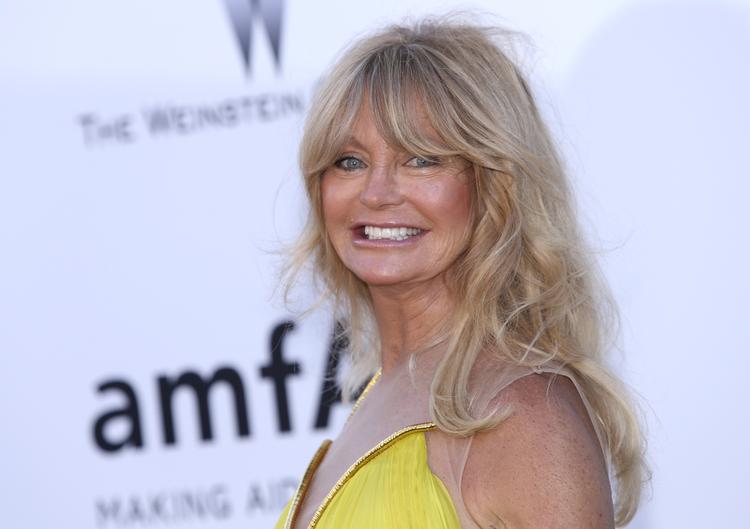 Skuespilleren Goldie Hawn var som sædvanligt ét stort smil, da hun ankom til velgørenhedsaftenen i Cannes. 