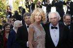 Bruce og Laura Dern i flot aftenlys torsdag i Cannes. 