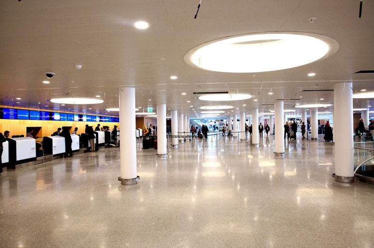 PLADS. Der er blevet mere luftigt i Terminal 2 efter ombygningen. 