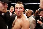 såret. Mikkel Kessler blev slået af Andre Ward i Super Six-turneringen. Senere måtte danskeren trække sig fra turneringen med en alvorlig øjenskade. 