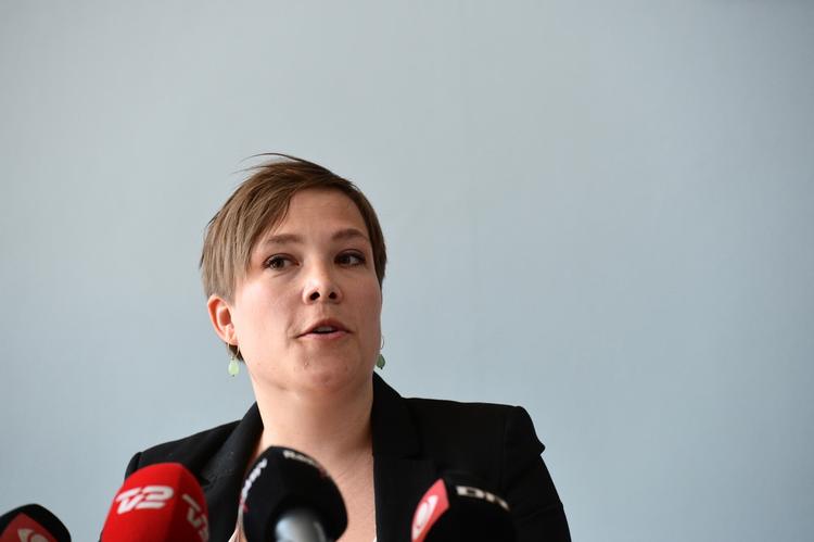 LYDHØR. Sundhedsminister Astrid Krag hævder, at hun er kommet lægerne imøde på en række centrale punkter. 