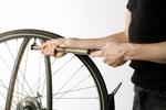Sos. Apps kan hjælpe dig til selvhjælp eller guide til nærmeste cykelsmed. 