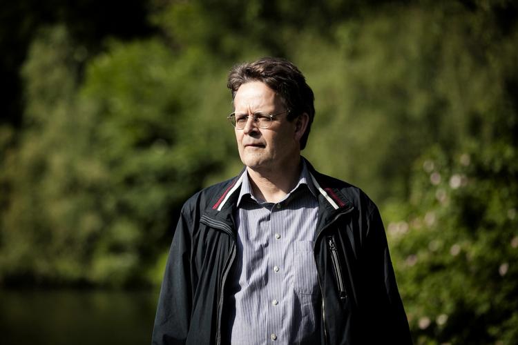 Professor. »Hvis nogen snyder med dem, er det med til at skævvride systemet«, udtalte Peter Sandøe for nylig til Politiken om forskernes opgørelse af publikationer. Antallet ligger bl.a. til grund for bevillinger. 