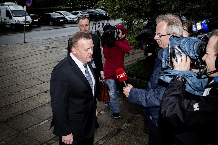 Vidne. Lars Løkke Rasmussen måtte vente mere end en time før det var hans tur til at afgive forklaring i Statsløsekommissionen. 