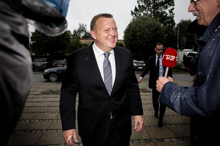 Vidne. Mens der er afslutningsdebat i Folketinget, har Lars Løkke afgivet forklaring i Statsløsekommissionen. 
