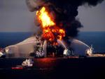 Bæredygtighed. Olieselskaber forbindes ikke traditionelt med bæredygtighed, blandt andet fordi dele af branchen har forårsaget miljøkatastrofer, da som BP’s Deepwater Horizon i 2010 brød i brand i Den Mexicanske Golf. 
