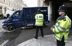 Retssag. Den sigtede for drabet på en soldat på åben gade i London blev i dag afhørt i retten. 