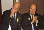Forgængeren. Joao Havelange (tv) blev tidligere i år dømt for at have modtaget penge under bordet i en stor sag om marketingsmillioner og tv-rettigheder. 