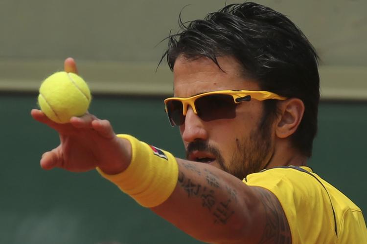Skældud. Janko Tipsarevic følte, at to tilskuere blev ved at provokere ham under kampen mod russiske Mikhail Youzhny. Tipsarevic nåede at give de to tilskuere en verbal overhaling, inden de blev bedt om at forlade området. 