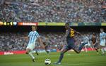 Foran. Barcelona vinder Primera Division med et forspring på 15 point ned til Real Madrid. 