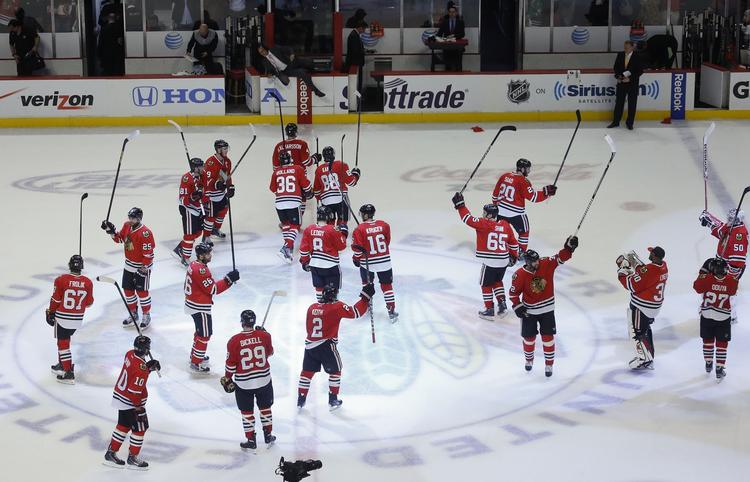 2-0. Med to sejre på hjemmebane har Chicago Blackhawks fået en god start på serien mod Los Angeles Kings. 