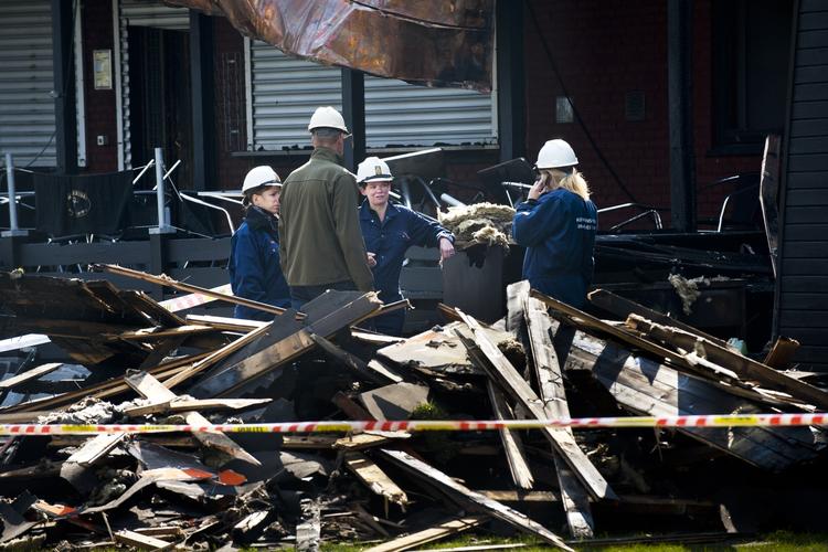 Brand. En anonym giver udlover nu en dusør for oplysninger, der kan opklare branden på Frihedsmuseet. 