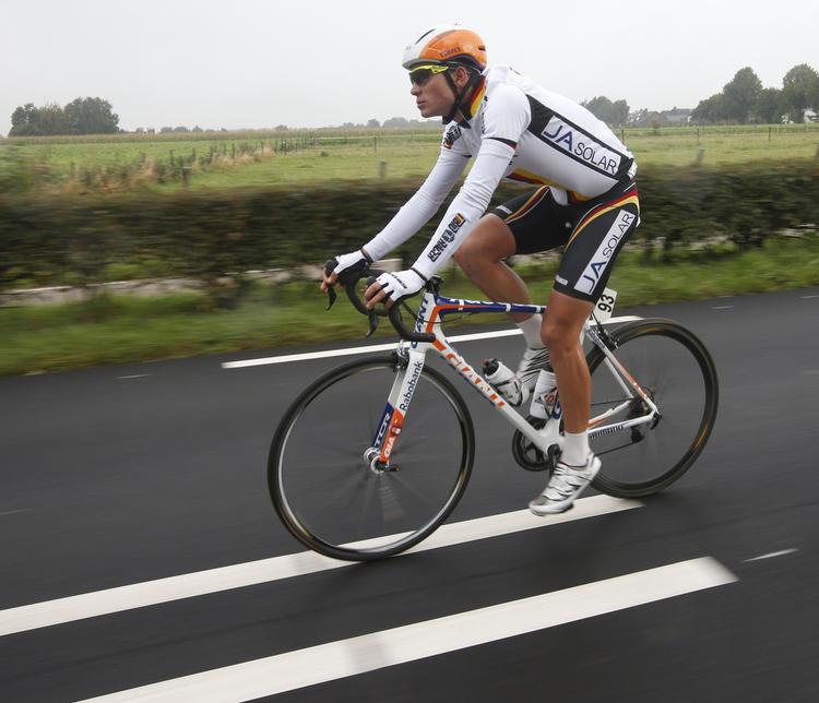 kontrakt. Rick Zabel har evnerne i cykelsporten i generne. Farmand Erik var en af feltets dygtigste afsluttere. 