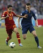 hjemmefødning. Landsholdsspilleren Jesus Navas (tv) har altid haft det bedst i Spanien, men nu forsøger han sig med et skifte til Manchester City. 