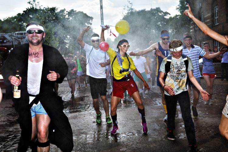 Tilbageskridt. Distortion bliver sansynligvis nødt til enten at skære Nørrebro eller Vesterbro ud af festprogrammet, hvis ikke Københavns borgerrepræsentation vælger at give yderligere støtte til den hårdt ramte festival. 