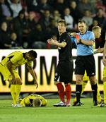 Protest. FC Midtjylland nedlægger protest over Morten 'Duncan' Rasmussen røde kort i kampen mod Young Boys. 