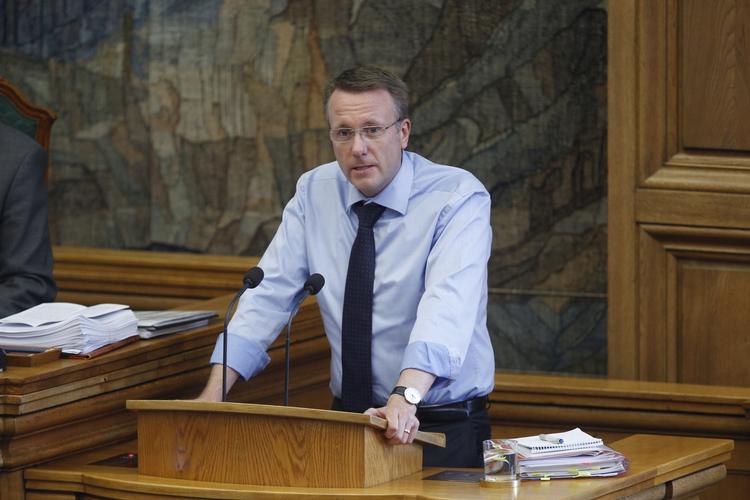 Offentlighedslov. Justitsminister Morten Bødskov (S) har i dag fået flertal for sin offentlighedslov. 