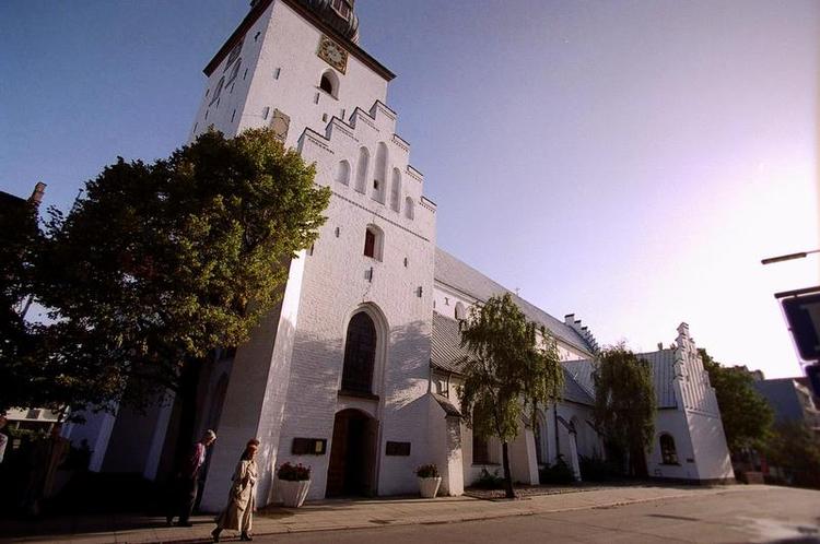 Graveri. Et byggeri ved Budolfi Kirke i Aalborg fordyres med millioner på grund af kulturarv i jorden. 