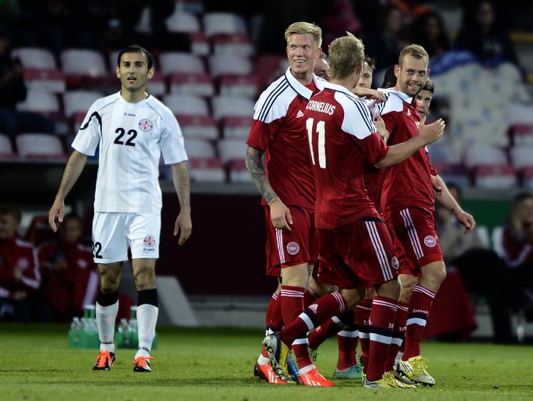 OPMUNTRING. I det sidste kvarter fik Danmark vendt et truende nederlag til en 2-1-sejr mod Georgien. 