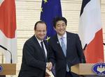 UPS. Smilende hos François Hollande var ikke lige så store som her, efter han havde holdt pressemøde i Japan. 