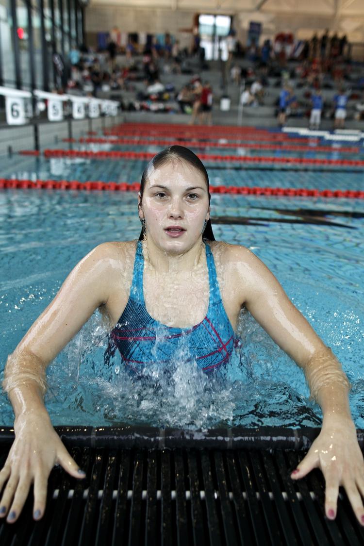 Talent. Svømmeren Mie Østergaard Nielsen er et af de danske talenter, der har haft mulighed for at kombinere træning og skolegang i en særlig eliteidrætsklasse. 