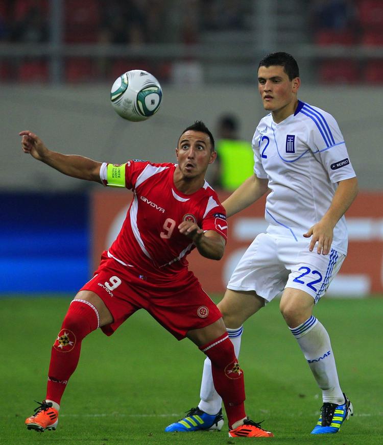 overraskelse. Michael Mifsud (tv) blev matchvinder for Malta i udekampen mod Armenien. 