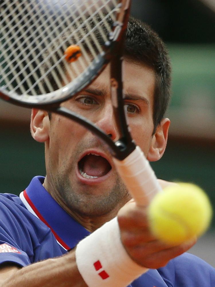 fokus. Novak Djokovic dirigerede i lange perioder opgøret mod Rafael Nadal, men spanieren formåede at samle alle bolde op. 